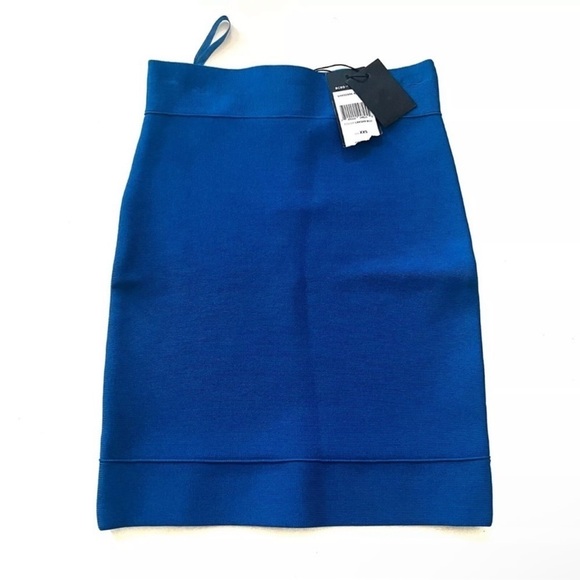 BCBGMaxAzria Skirt Bodycon Stretch Size XXS Royal blue NWT - Picture 1 of 5